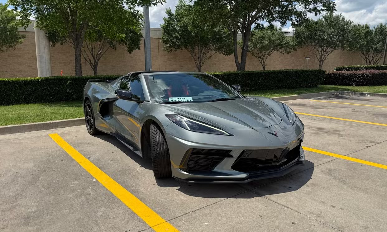 Side profile of the silver C8 Corvette Stingray